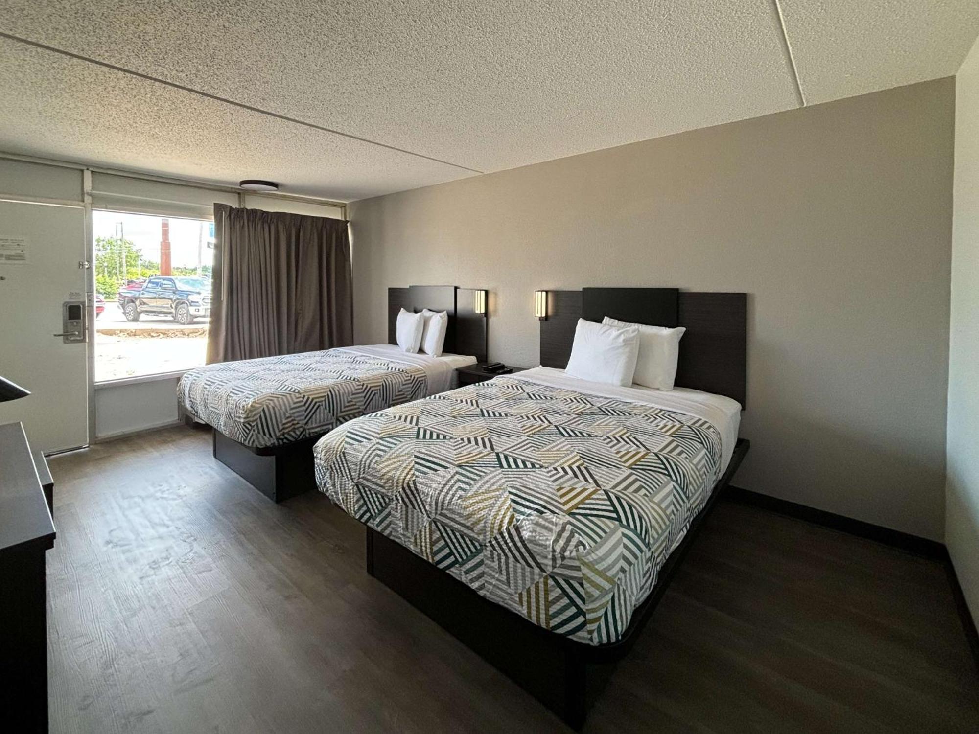 Motel 6 Richmond, Ky Eku Campus Area ภายนอก รูปภาพ